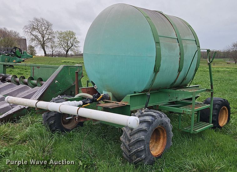 image for item DT7718 Tank trailer