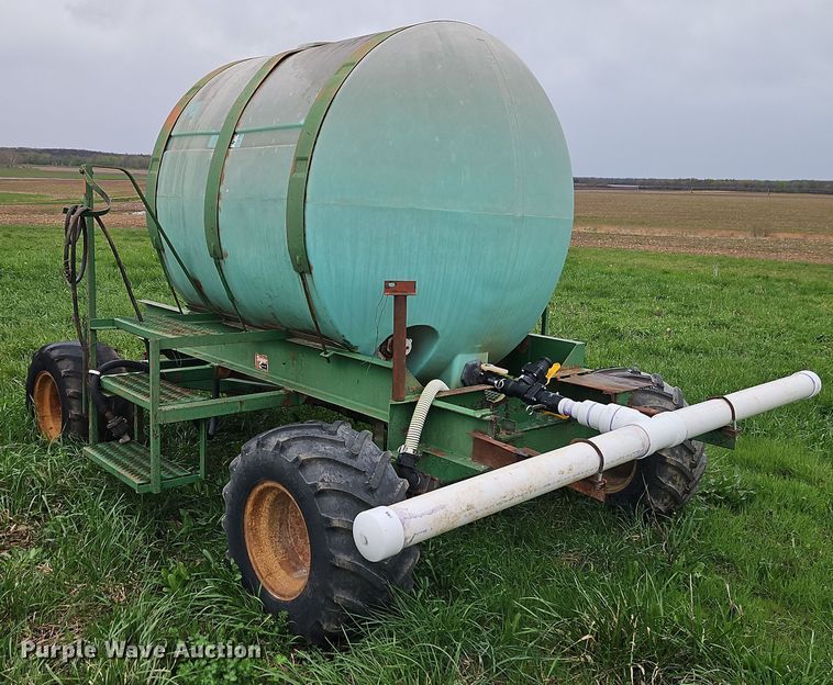 image for item DT7718 Tank trailer