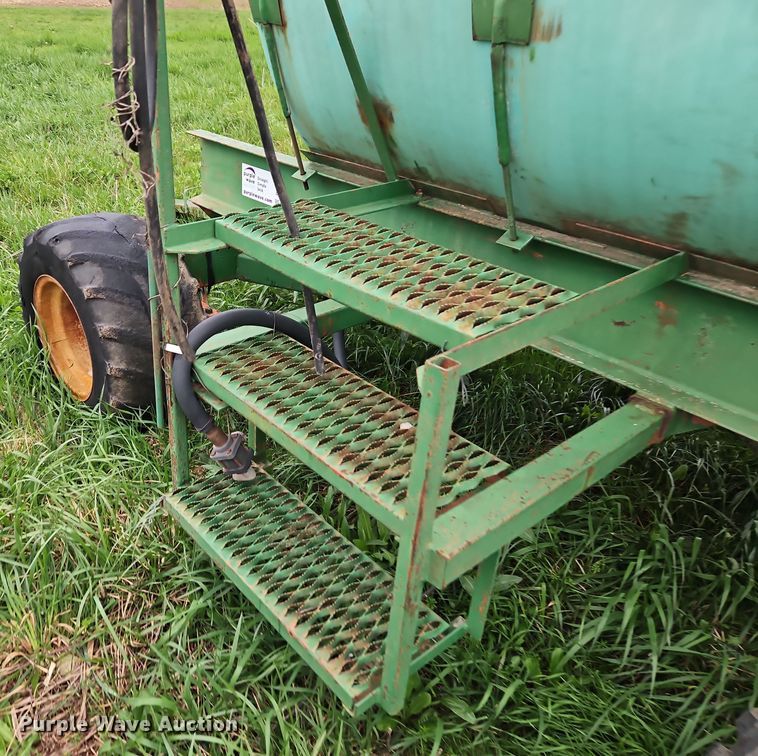 image for item DT7718 Tank trailer