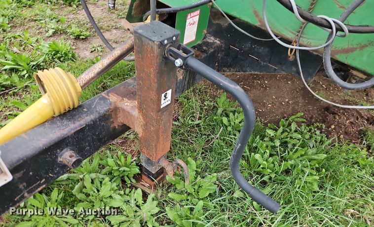 image for item DT7720 John Deere 135 feed mixer