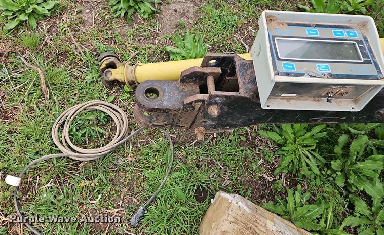 image for item DT7720 John Deere 135 feed mixer