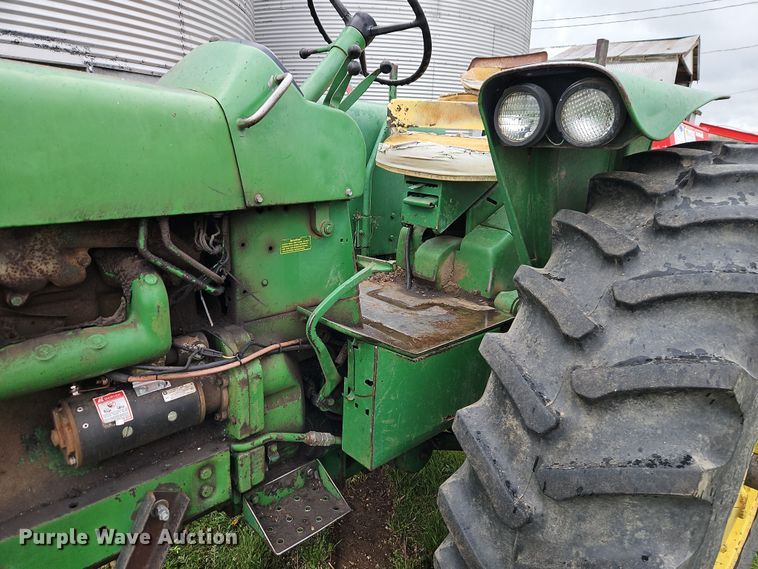 image for item DT7724 1966 John Deere 4020 tractor