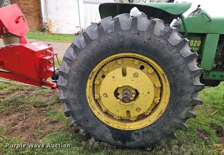 image for item DT7724 1966 John Deere 4020 tractor