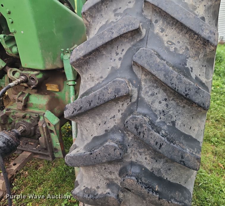 image for item DT7724 1966 John Deere 4020 tractor