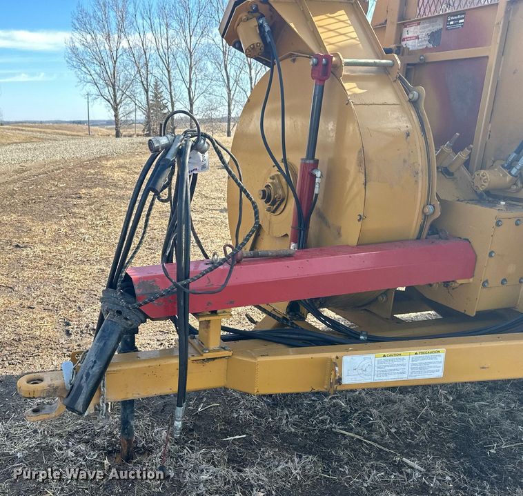 image for item DV0730 Haybuster 2564 bale processor