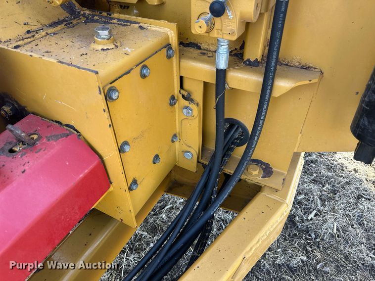 image for item DV0730 Haybuster 2564 bale processor