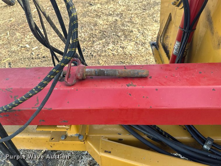 image for item DV0730 Haybuster 2564 bale processor