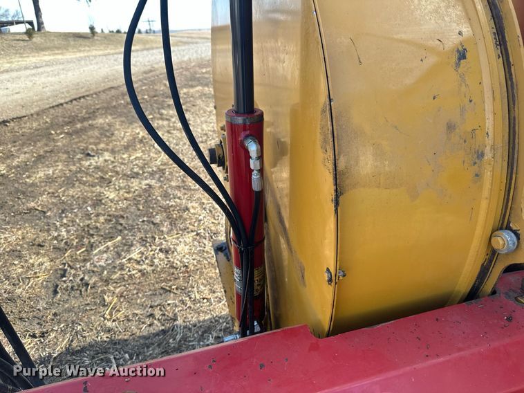 image for item DV0730 Haybuster 2564 bale processor