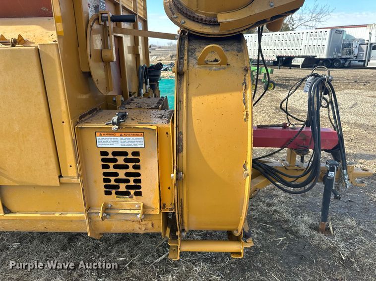 image for item DV0730 Haybuster 2564 bale processor