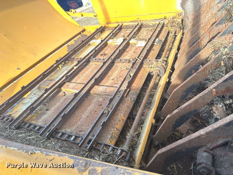 image for item DV0730 Haybuster 2564 bale processor