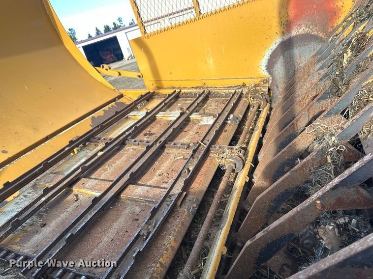 image for item DV0730 Haybuster 2564 bale processor