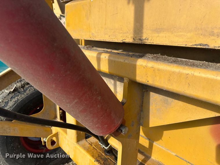 image for item DV0730 Haybuster 2564 bale processor