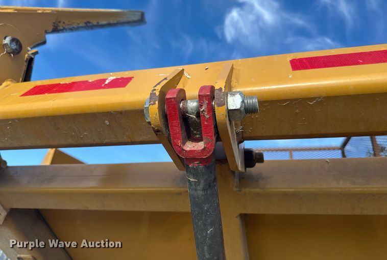 image for item DV0730 Haybuster 2564 bale processor