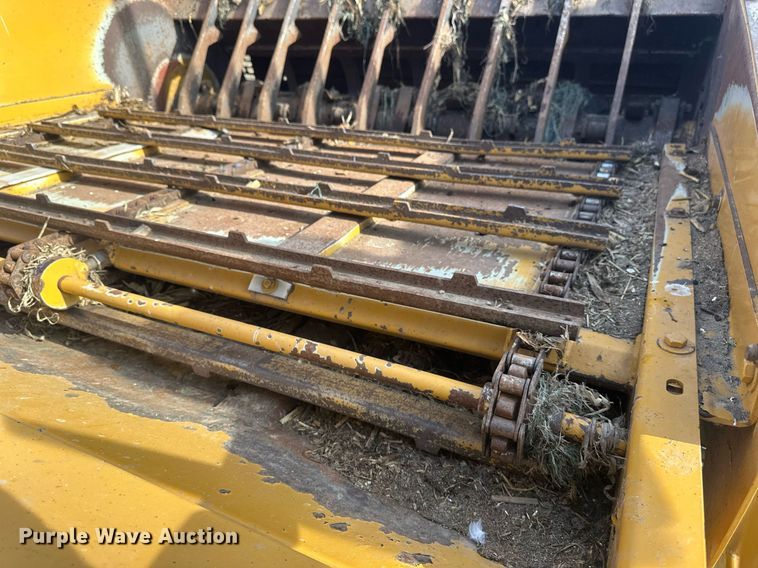 image for item DV0730 Haybuster 2564 bale processor
