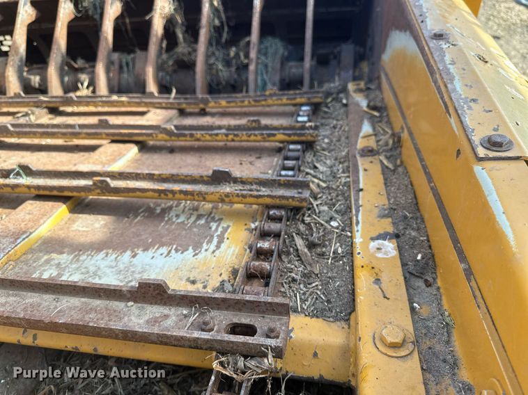 image for item DV0730 Haybuster 2564 bale processor