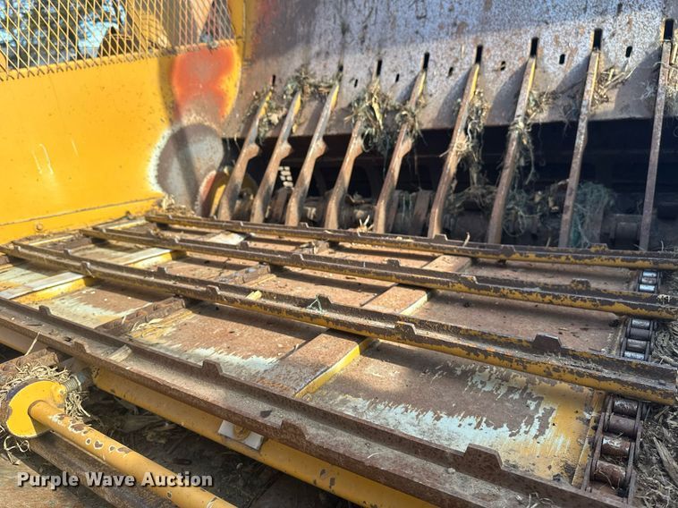 image for item DV0730 Haybuster 2564 bale processor