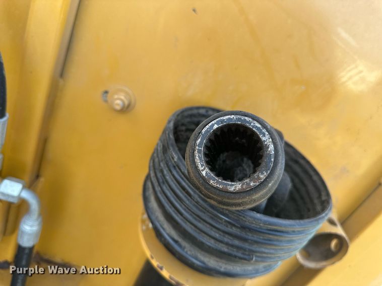 image for item DV0730 Haybuster 2564 bale processor