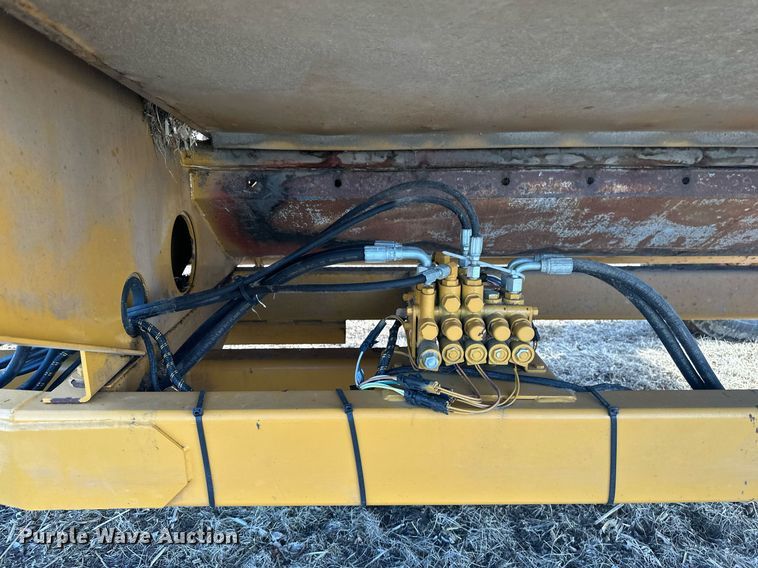 image for item DV0730 Haybuster 2564 bale processor