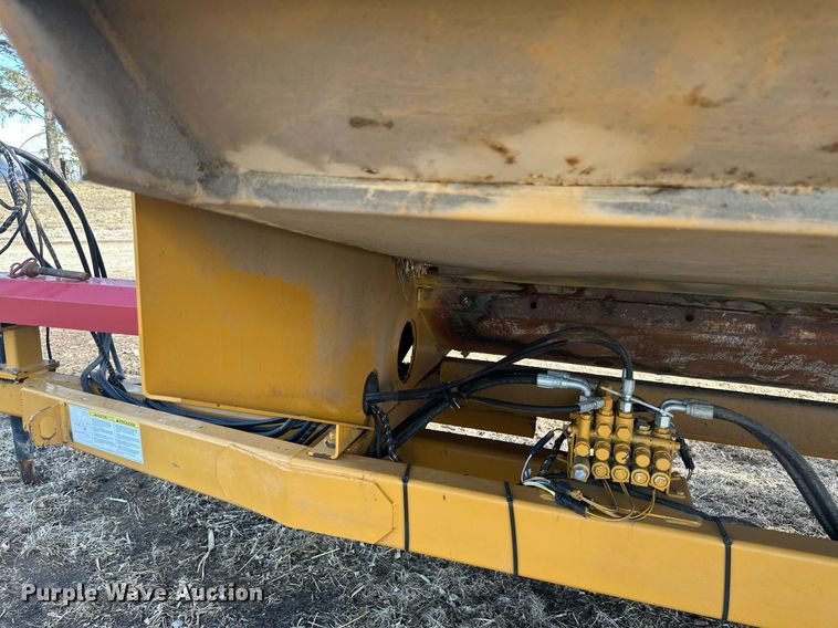 image for item DV0730 Haybuster 2564 bale processor