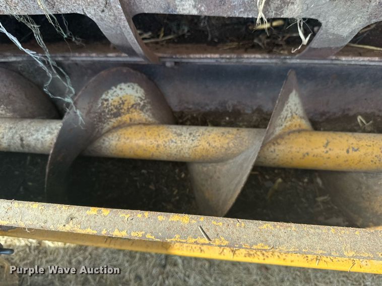 image for item DV0730 Haybuster 2564 bale processor