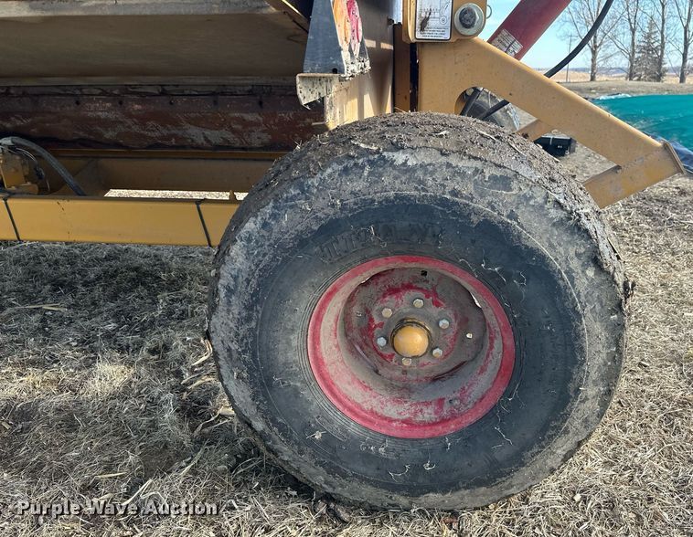 image for item DV0730 Haybuster 2564 bale processor