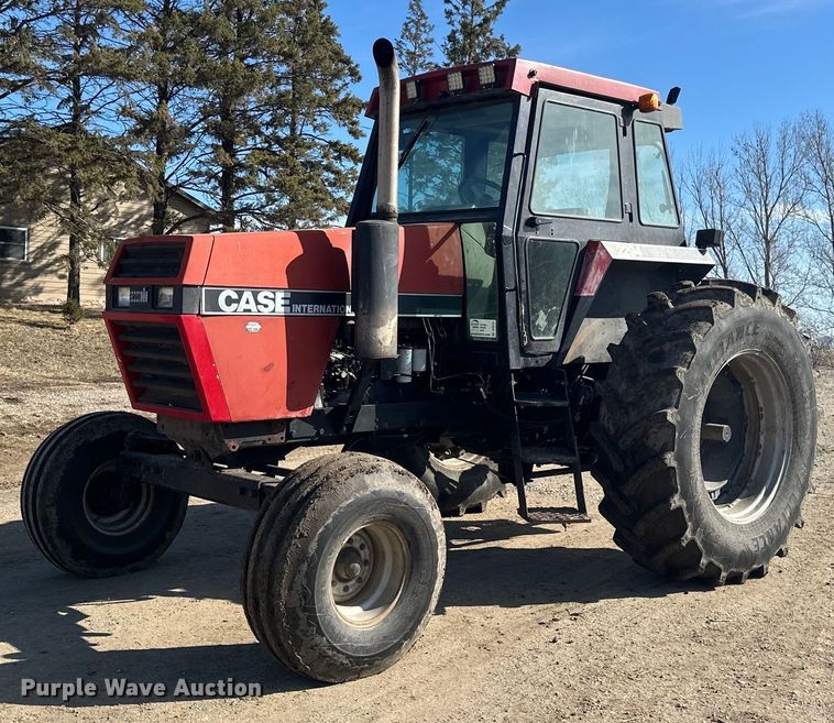image for item DV0731 1987 Case IH 2294 tractor