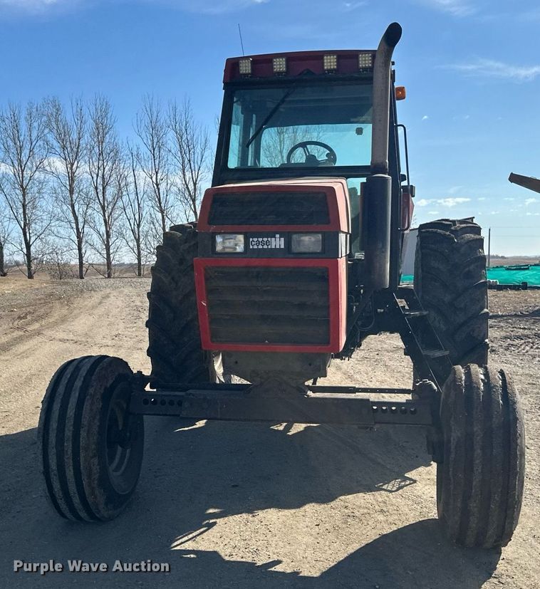 image for item DV0731 1987 Case IH 2294 tractor