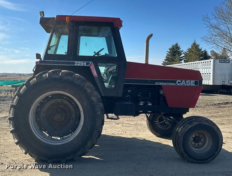 image for item DV0731 1987 Case IH 2294 tractor