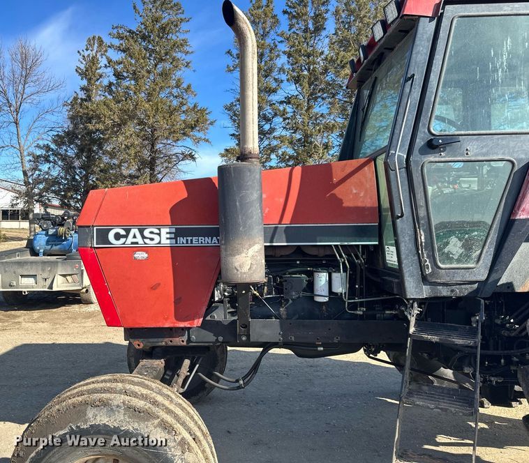 image for item DV0731 1987 Case IH 2294 tractor