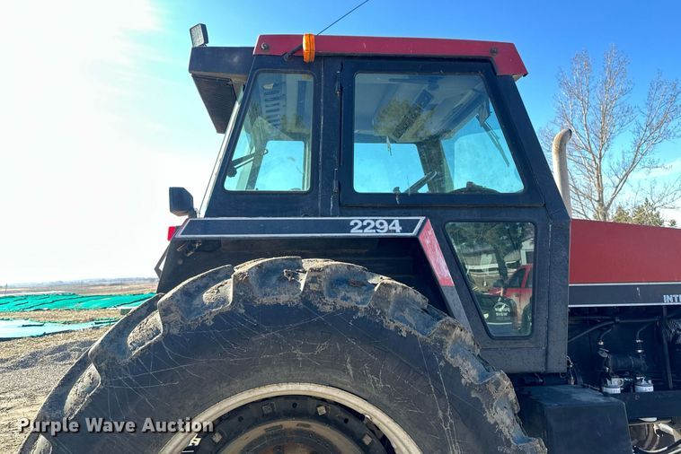 image for item DV0731 1987 Case IH 2294 tractor