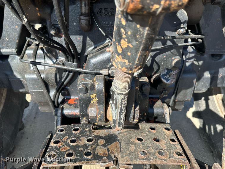 image for item DV0731 1987 Case IH 2294 tractor