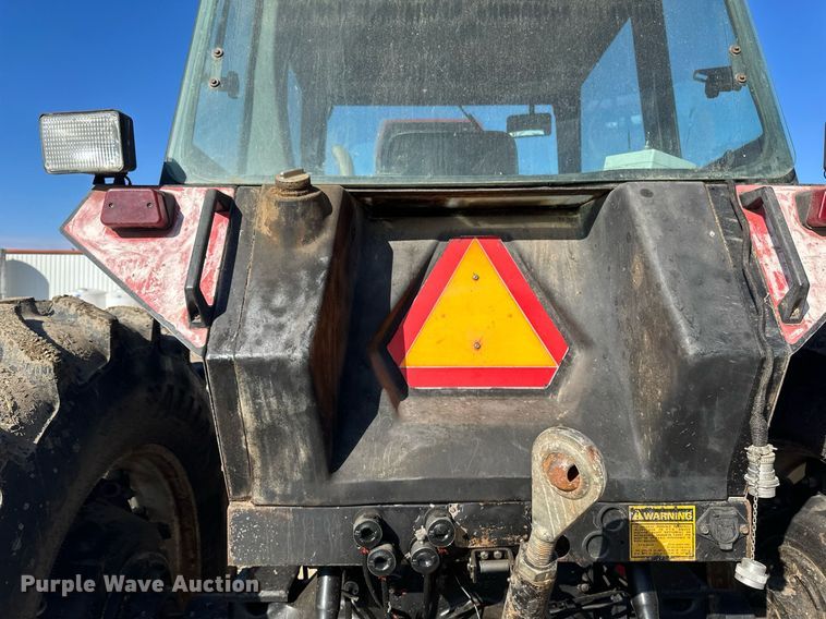 image for item DV0731 1987 Case IH 2294 tractor