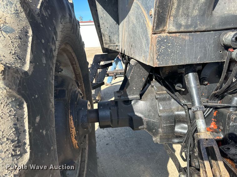 image for item DV0731 1987 Case IH 2294 tractor