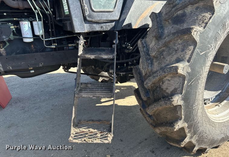 image for item DV0731 1987 Case IH 2294 tractor