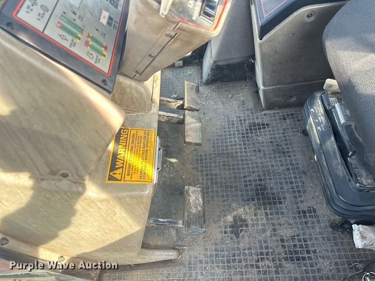 image for item DV0731 1987 Case IH 2294 tractor