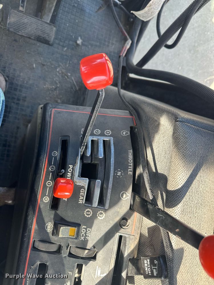 image for item DV0731 1987 Case IH 2294 tractor