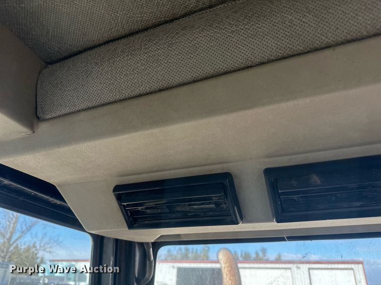 image for item DV0731 1987 Case IH 2294 tractor