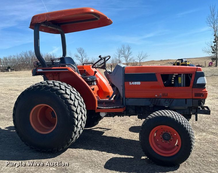 image for item DV0737 Kubota L4310E tractor