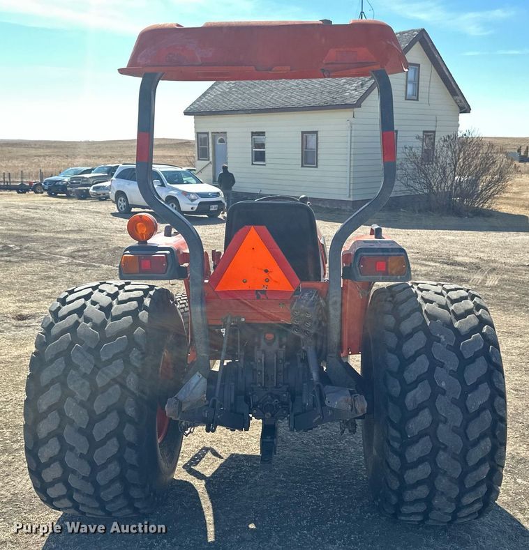 image for item DV0737 Kubota L4310E tractor