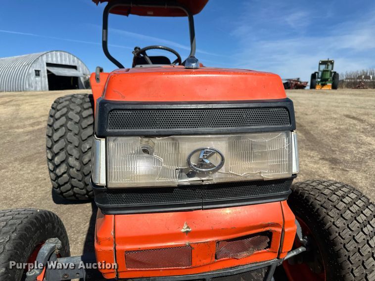 image for item DV0737 Kubota L4310E tractor