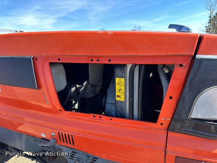 image for item DV0737 Kubota L4310E tractor