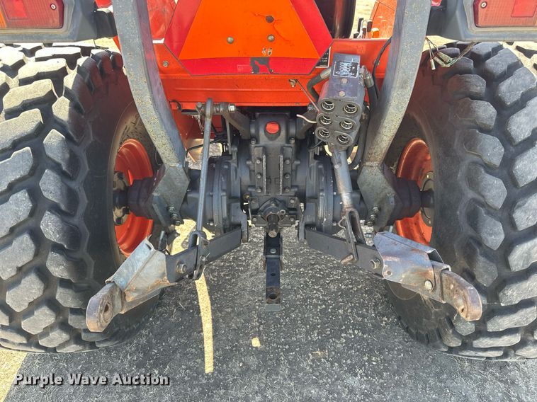 image for item DV0737 Kubota L4310E tractor