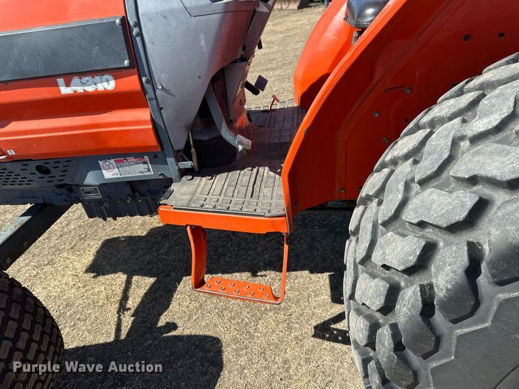 image for item DV0737 Kubota L4310E tractor