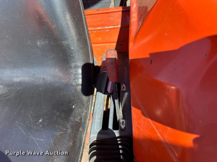 image for item DV0737 Kubota L4310E tractor