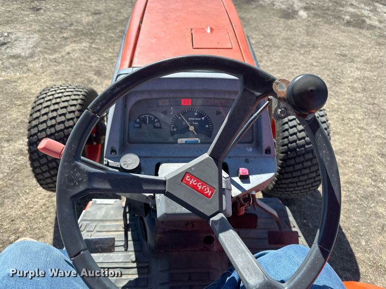 image for item DV0737 Kubota L4310E tractor