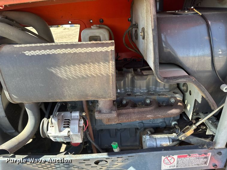 image for item DV0737 Kubota L4310E tractor