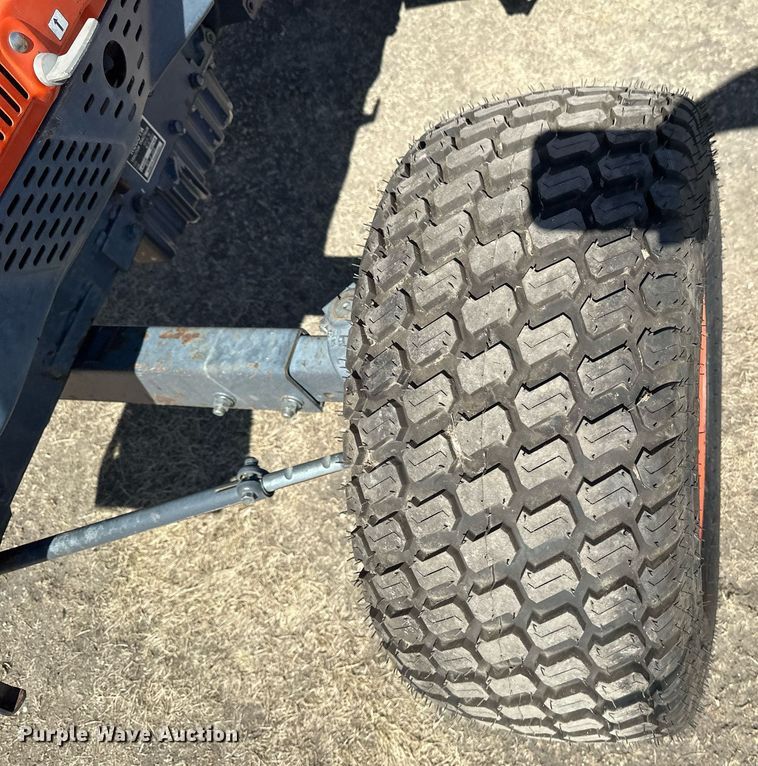 image for item DV0737 Kubota L4310E tractor