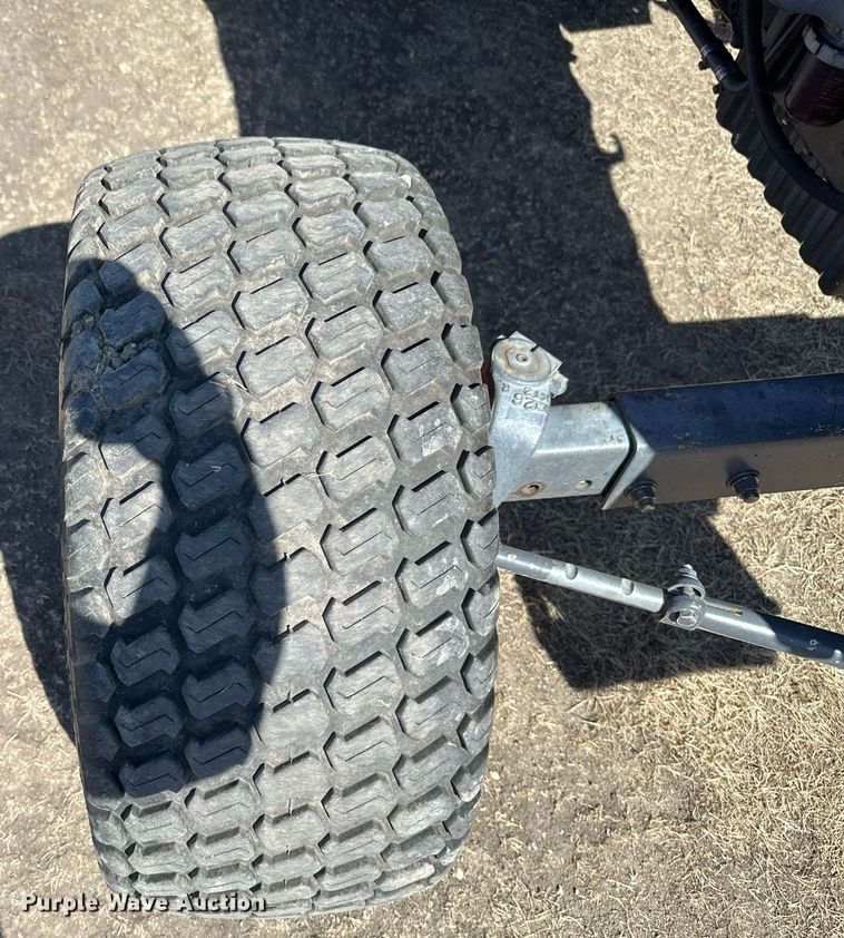 image for item DV0737 Kubota L4310E tractor