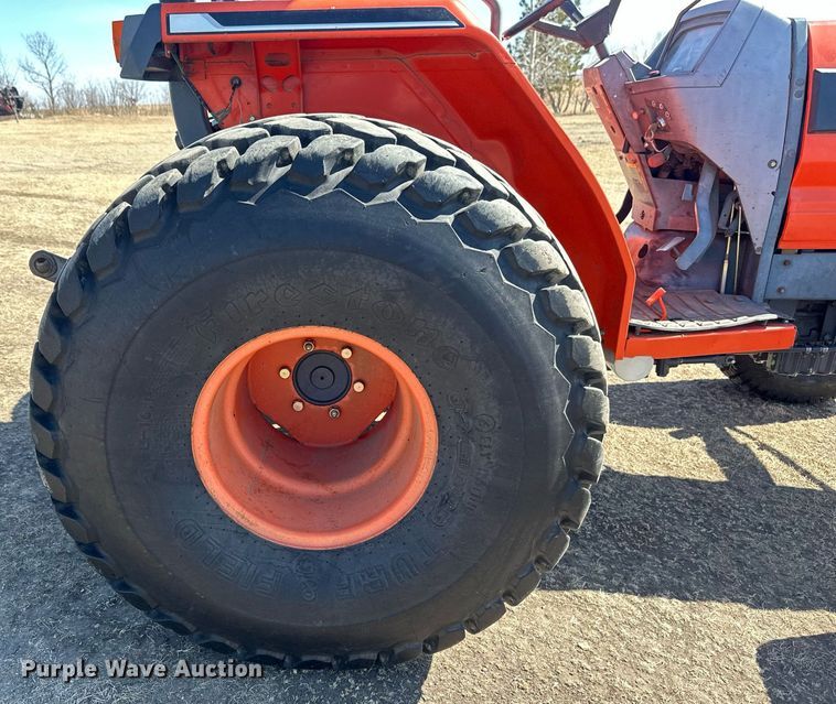 image for item DV0737 Kubota L4310E tractor