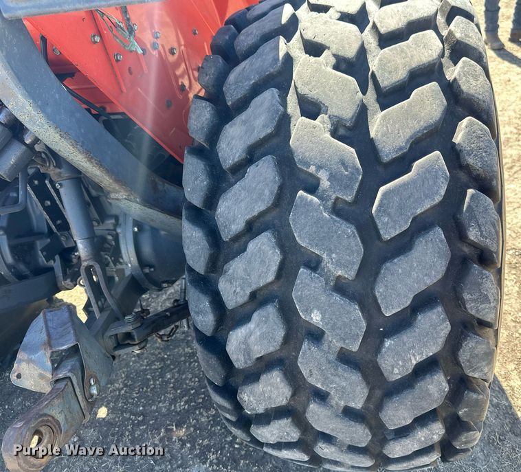 image for item DV0737 Kubota L4310E tractor